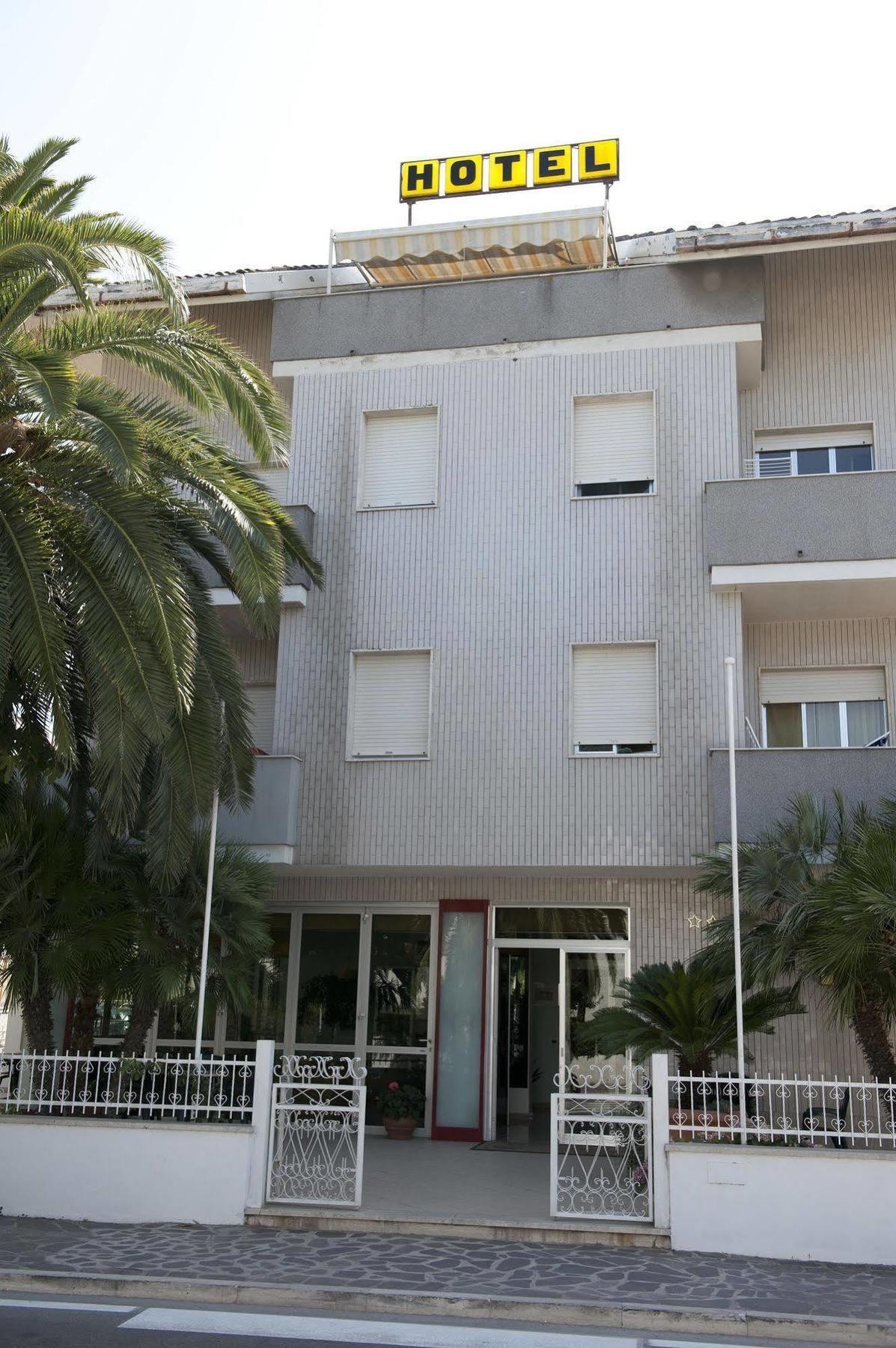 Hotel Caravel Vasto Dış mekan fotoğraf