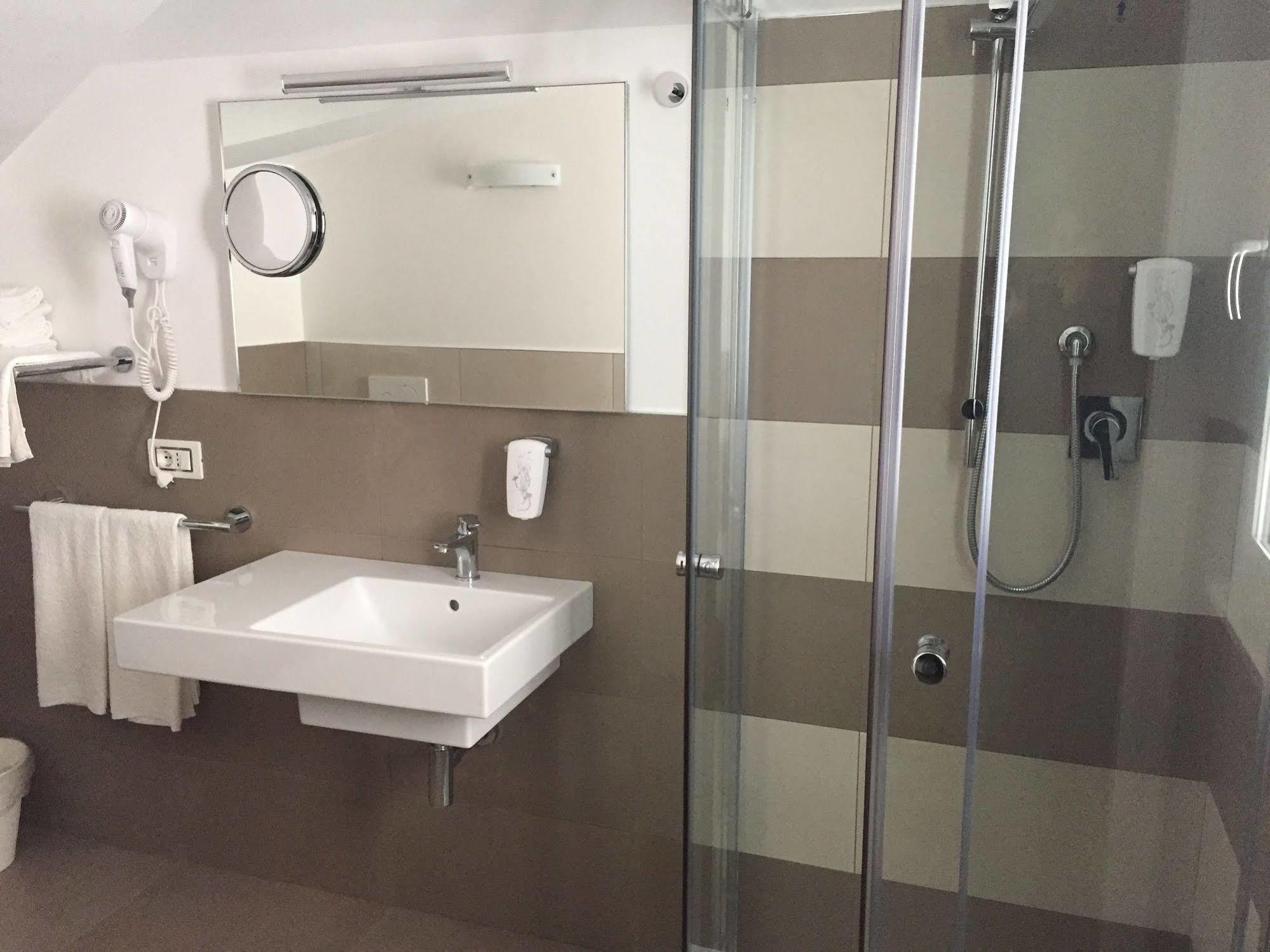 Hotel Caravel Vasto Dış mekan fotoğraf